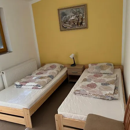Ranc Esadera مكان تخييم